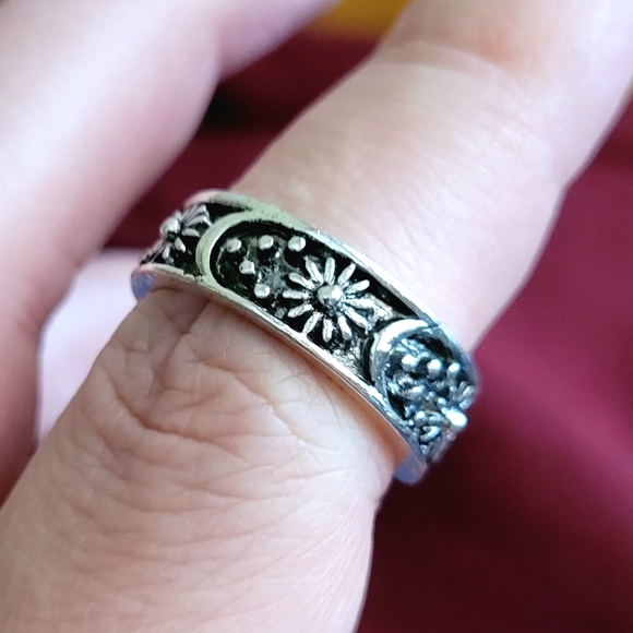 Sun Moon Stars Silver Ring Size 7 - Picture 3 of 10